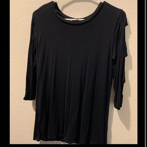 Long sleeve with detail on the arms